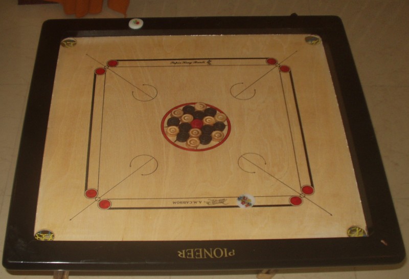 Файл:Carrom board.jpg