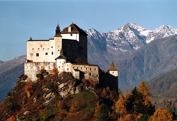 Файл:Schloss Tarasp.jpg