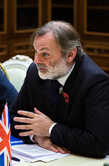 Файл:Tim Barrow, 2015.jpg