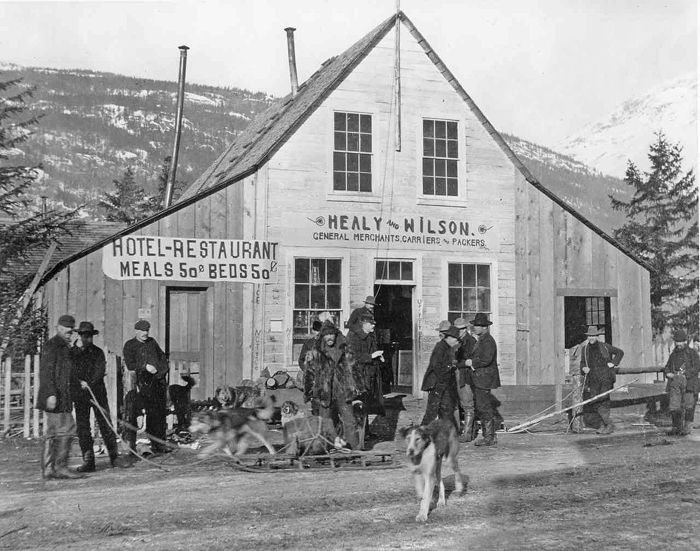 Файл:Healy-Wilson Trading Post. Dyea, Alaska.jpg