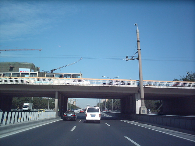 Файл:2ndRingRoad Chaoyangmen.jpg