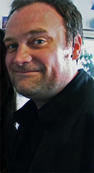 Файл:David-hewlett-vancouver-300.png