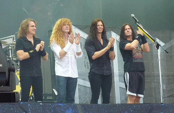 Файл:Megadeth Sonisphere 2010.jpg