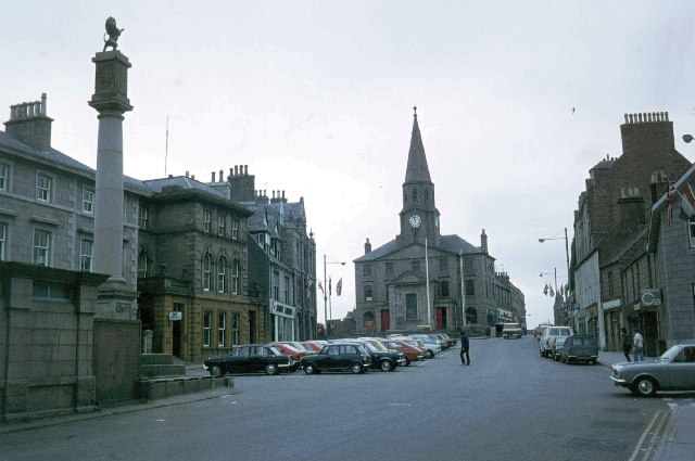Файл:Peterhead, Broad Street.jpg
