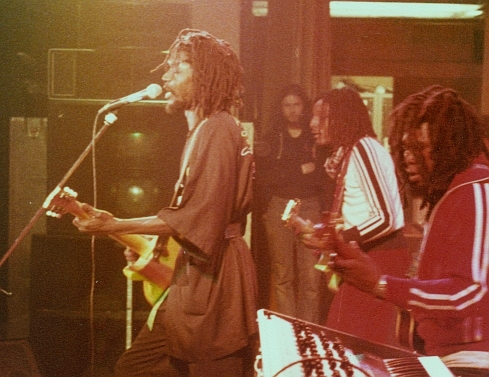 Файл:BushDoctor1978.jpg