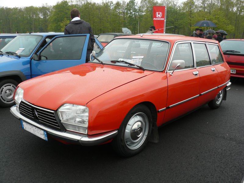 Файл:Citroen GS Break Club av.jpg