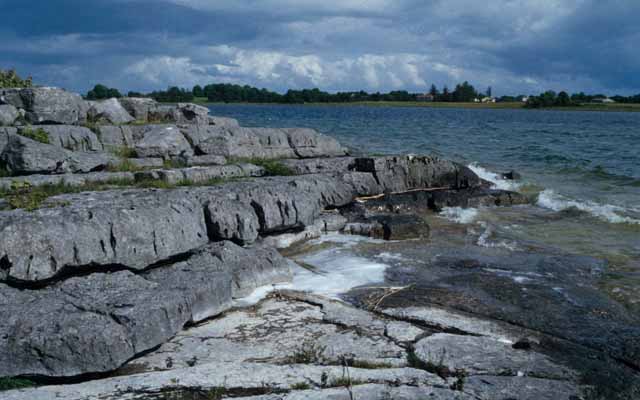 Файл:Lough carra.jpg