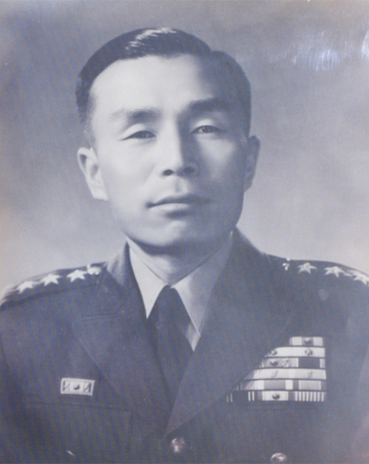 Файл:General Kim Jong-oh.jpg