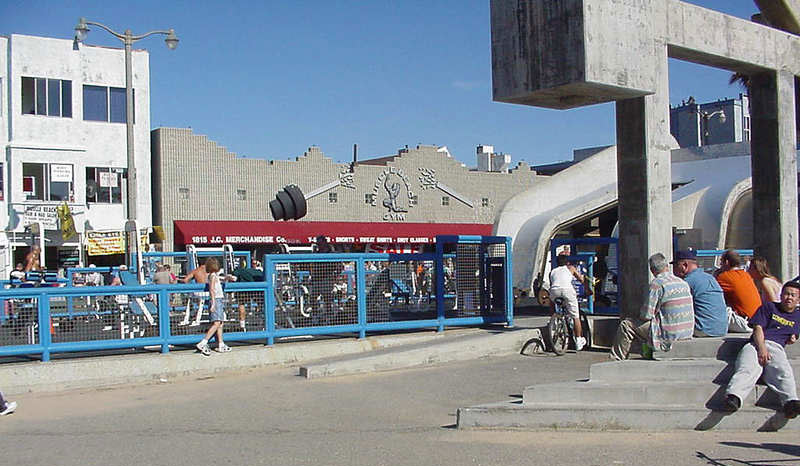 Файл:Muscle beach.jpg