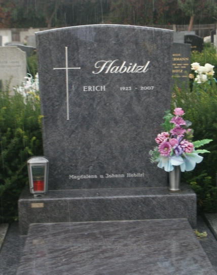 Файл:Grave Habitzl Erich.jpg