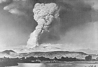 «Большой взрыв» извержения от 22 мая 1915 года.