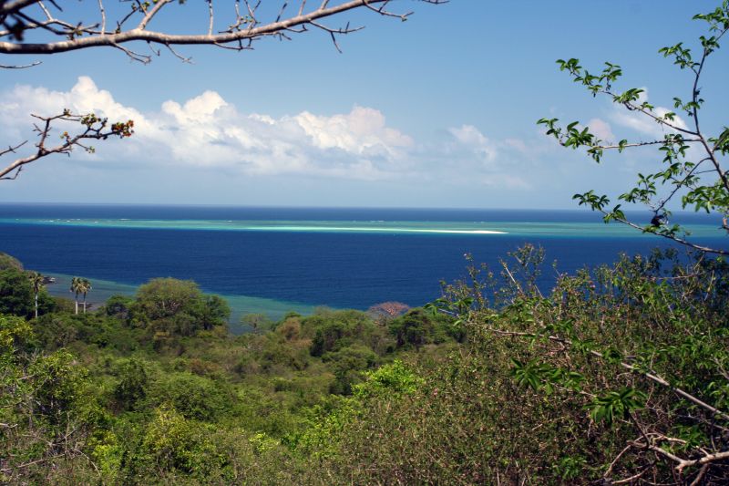 Файл:Îlot-Sable-Blanc-pointe-Saziley.jpg