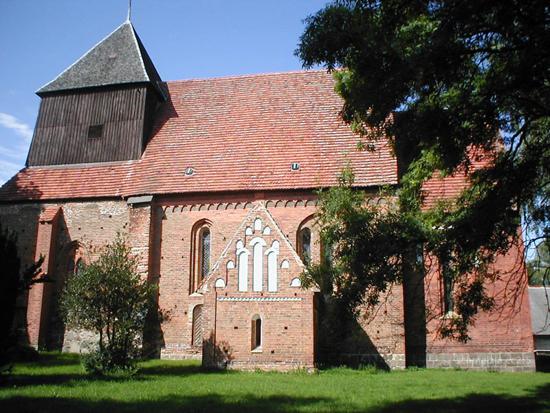 Файл:Altkalen-kirche.jpg