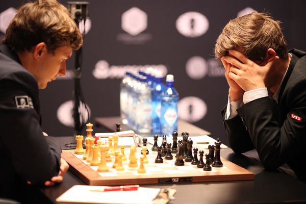Файл:World Chess Championship 2016 Game 4 - 1.jpg