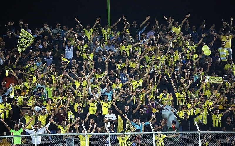 Файл:F.C. Pars Jonoubi fans 2.jpg