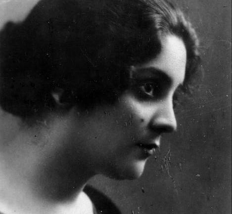 Файл:Muxtarova 1920s.jpg