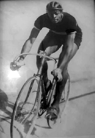 Файл:Ken Farnum.jpg