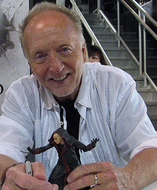 Файл:Tobin Bell at Comic Con 2010 (Cropped).jpg