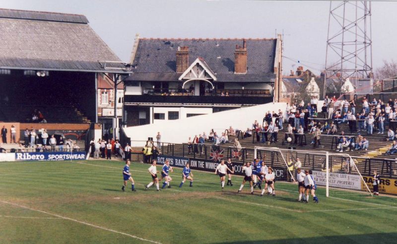 Файл:Craven Cottage 1987 2.jpg