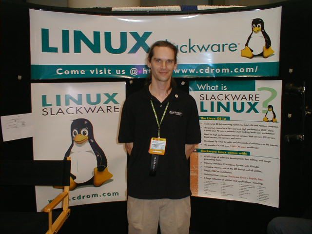 Файл:Patrick Volkerding at Linuxworld 2000 in New York City.jpg