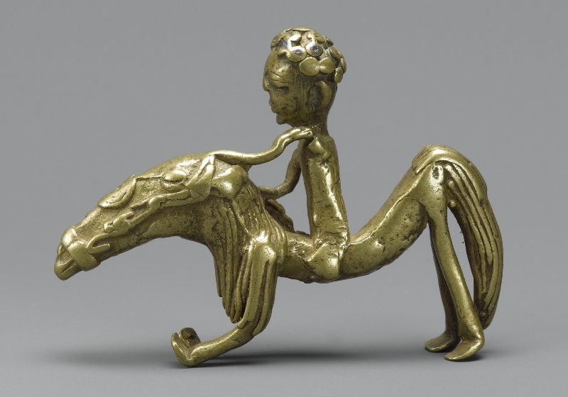 Файл:Brooklyn-Museum 81.168.1 Equestrian-Figure Gold-Weight cropped.png