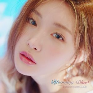 Обложка альбома Чонхи «Blooming Blue» (2018)