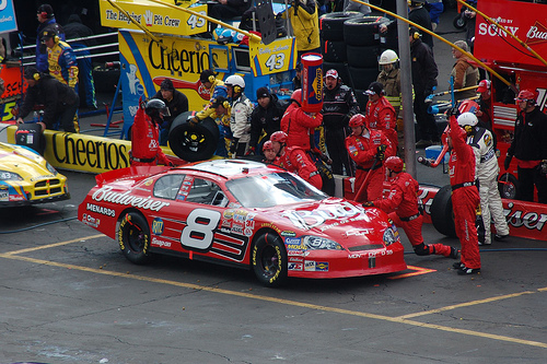 Файл:Dale Earnhardt Jr car2006.jpg