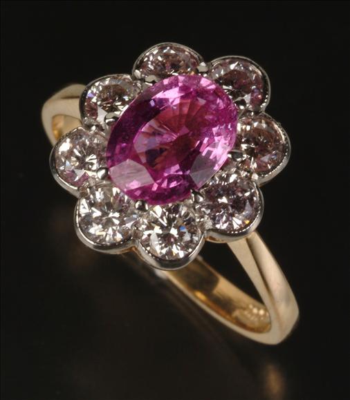 Файл:Pink sapphire ring.jpg