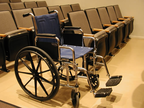 Файл:WheelchairSeatingNTSB.jpg