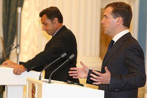 Файл:Medvedev-Sarkozy.jpg