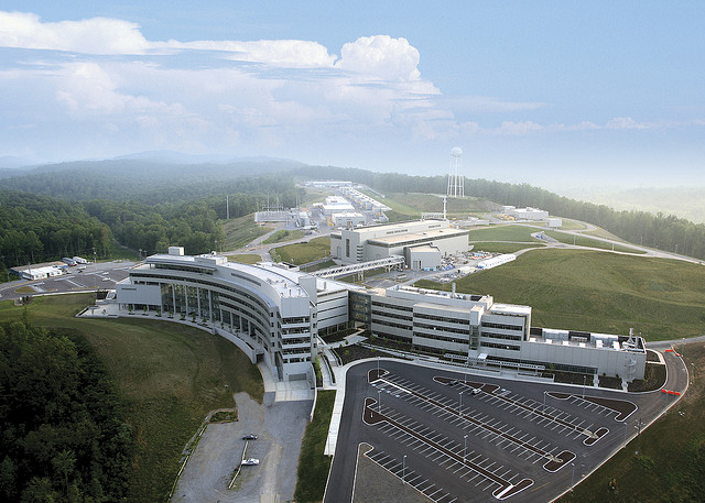 Файл:Oak Ridge Spallation Neutron Source Aerial View.jpg
