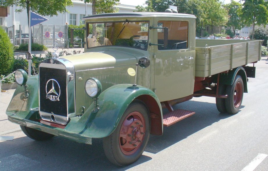 Файл:Mercedes-lastwagen-1932-Lo 2000.jpg