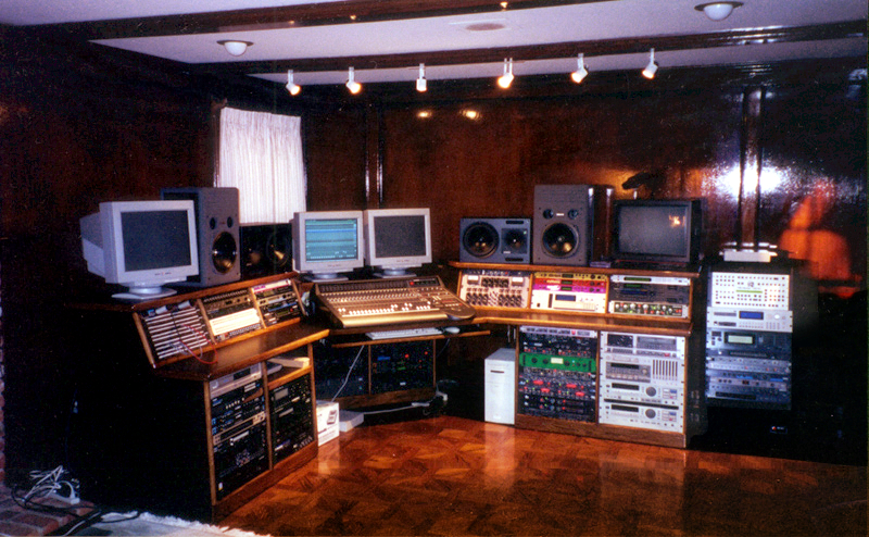 Файл:STUDIO12.jpg