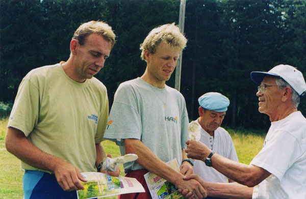 Файл:1st European Rogaining Championships 2003. Prize giving ceremony.jpg