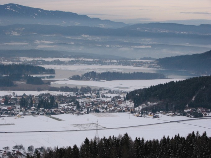 Файл:Faaker See (winter).jpg