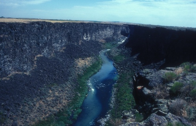 Файл:MALAD GORGE STATE PARK, IDAHO.jpg