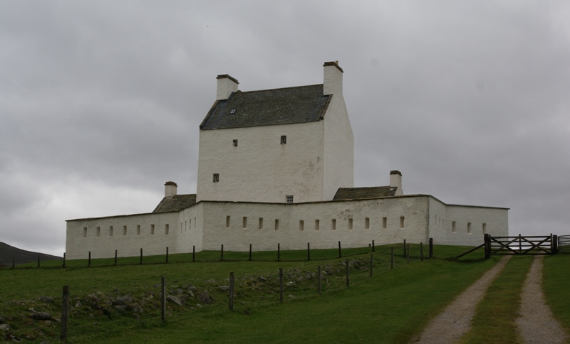 Файл:Corgarff Castle 20110521.jpg