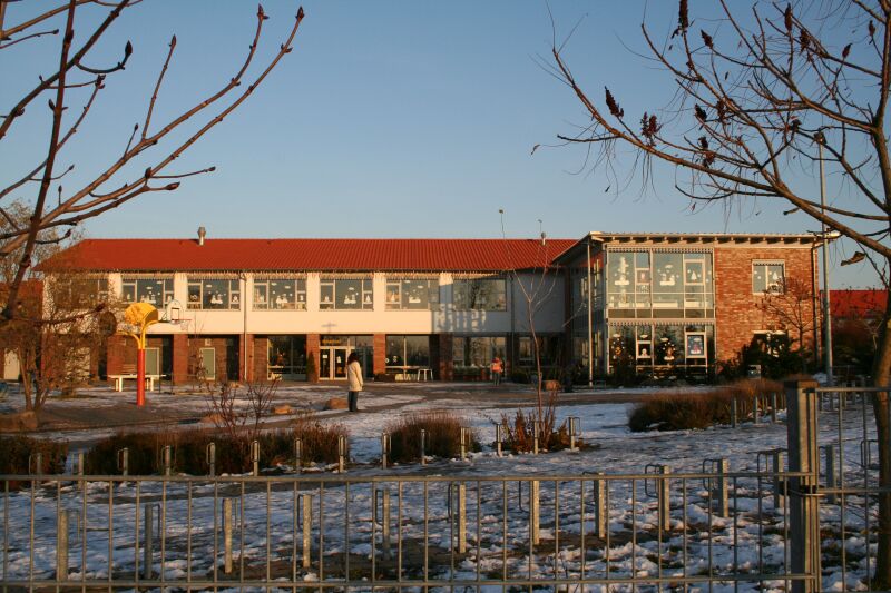 Файл:Irxleben Schule.jpg