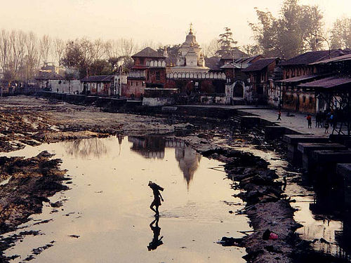 Файл:Bagmati-river.jpg