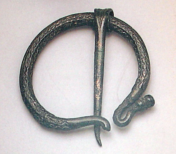 Файл:Fíbula de omega.jpg