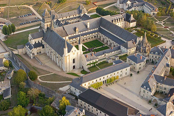 Файл:Fontevraud3.jpg