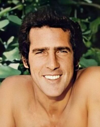 Файл:Andres García, circa 1970s (cropped).jpg