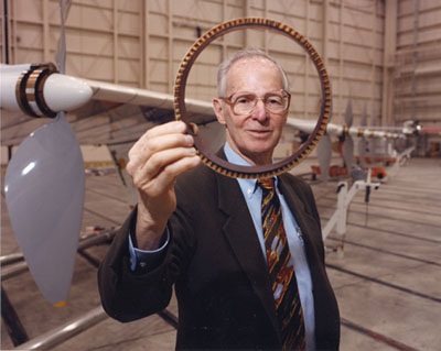 Файл:Paul maccready.jpg