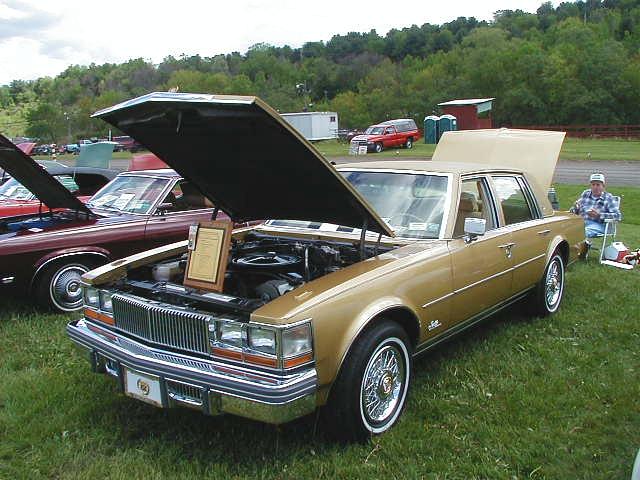 Файл:1977 Cadillac Seville.jpg