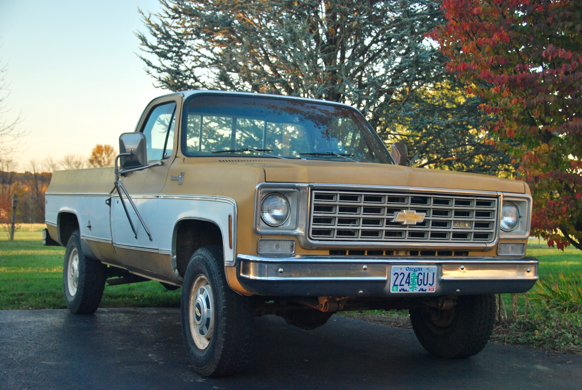 Файл:1976 Chevrolet K20.png