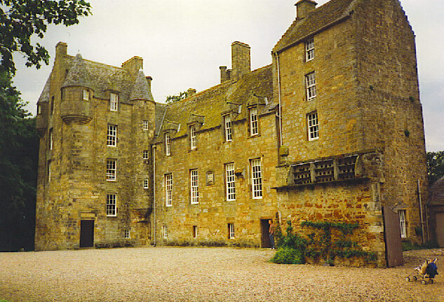 Файл:Kellie Castle 2.jpg