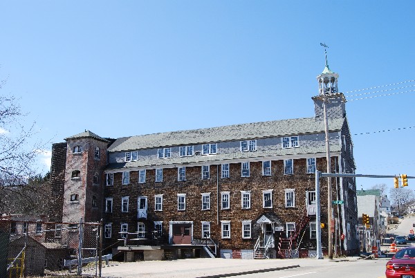 Файл:Lippitt-Mill RI.jpg
