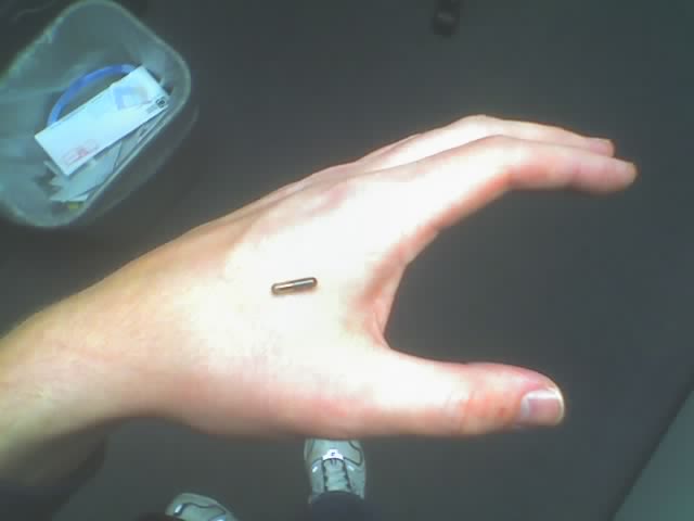 Файл:RFID hand 1.jpg