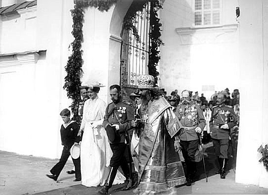 Файл:Nicholas II in Smolensk 1912.jpg