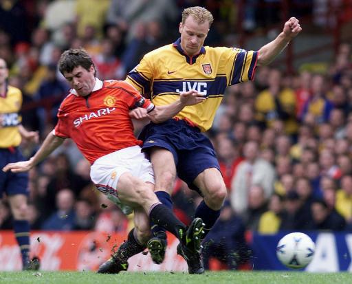 Файл:Keane vs Bergkamp.jpg